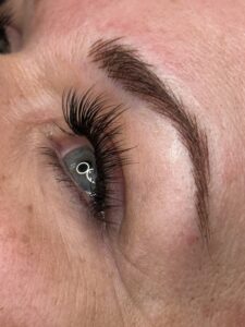 Nano Brow style is great for clients who want to enhance their natural brows or who've lost their beautiful brows due to over-plucking and want them back. This style is natural and can easily be added to with makeup.